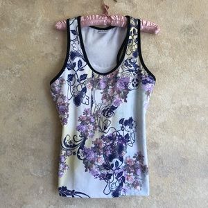 Multi color tennis top